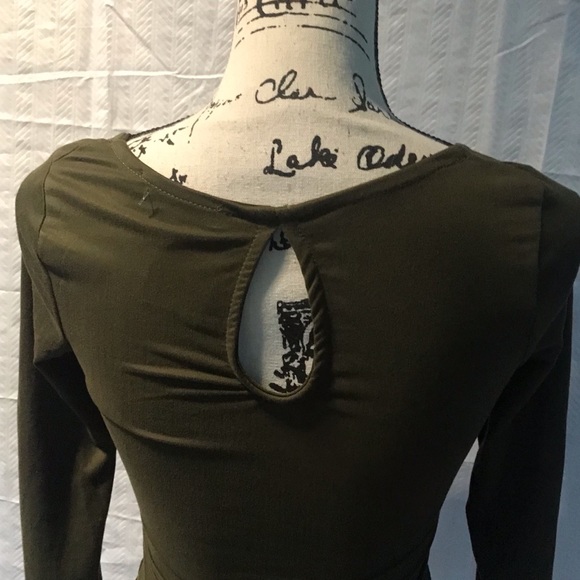 MWT Super Soft Fitted Square Neck Top - Picture 5 of 16